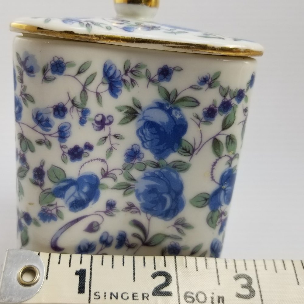 Blue Roses Porcelain Tea Box, Vintage Keepsake, Gold Trim Top Lid Trinket Jar - Picture 7 of 8